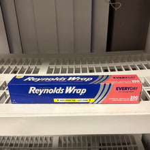 Cargar imagen en el visor de la galería, Reynolds Wrap
