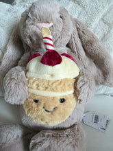 將圖片載入圖庫檢視器 Jellycat Bashful Beige Bunny Birthday
