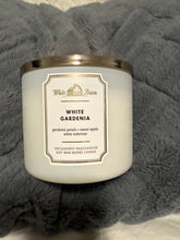 Load image into Gallery viewer, Bath &amp; Body Works

