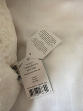 Cargar imagen en el visor de la galería, Jellycat - Cream Bunny with Star
