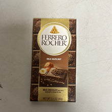 Cargar imagen en el visor de la galería, Ferrero Group - Milk Hazelnut Bars, 3.1oz
