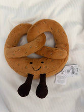 画像をギャラリービューアに読み込む, Jellycat - Amuseables Pretzel
