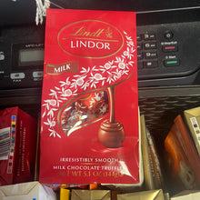 Load image into Gallery viewer, Lindt Lindor - Milk
