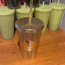 Cargar imagen en el visor de la galería, Starbucks Gold Studded Tumbler 2022 Fall Winter Holiday Bling (16 oz - Grande)
