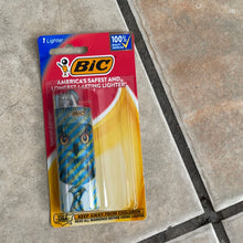 Cargar imagen en el visor de la galería, Bic Lighter
