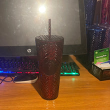 將圖片載入圖庫檢視器 Starbucks 2022 Holiday Jewel Venti 24oz Tumbler with Straw (Red)

