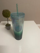 Cargar imagen en el visor de la galería, Starbucks 2023 Green Ombre Grid 24 oz Venti Tumbler

