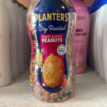 गैलरी व्यूवर में इमेज लोड करें, Planters Dry Roasted Sweet &amp; Spicy Peanuts
