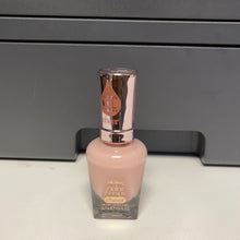 Load image into Gallery viewer, Sally Hansen
