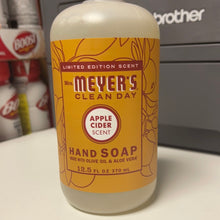 Cargar imagen en el visor de la galería, Mrs. Meyers Clean Day
