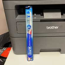 Load image into Gallery viewer, Oral-B
