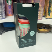 Cargar imagen en el visor de la galería, Starbucks Reusable Plastic Hot Cups Holiday 2020 Color Changing Cups, 16 ounces
