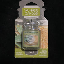 Load image into Gallery viewer, Yankee Candle
