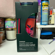 गैलरी व्यूवर में इमेज लोड करें, Starbucks 2021 24oz. Reusable Holiday Cold Cups - 5 Pack
