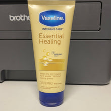Load image into Gallery viewer, Vaseline
