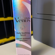 Load image into Gallery viewer, Gillette Venus
