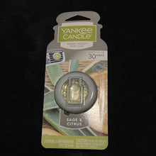Load image into Gallery viewer, Yankee Candle
