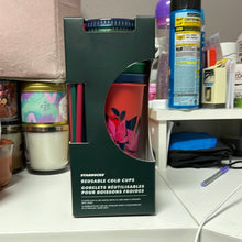 गैलरी व्यूवर में इमेज लोड करें, Starbucks 2021 24oz. Reusable Holiday Cold Cups - 5 Pack
