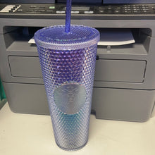 Cargar imagen en el visor de la galería, Starbucks Studded Blue Ombre 24oz Plastic Cold Cup 2021
