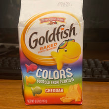 將圖片載入圖庫檢視器 Goldfish Baked Snack Crackers - Colors Cheddar
