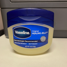 Load image into Gallery viewer, Vaseline
