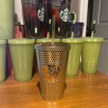 Cargar imagen en el visor de la galería, Starbucks Gold Studded Tumbler 2022 Fall Winter Holiday Bling (16 oz - Grande)
