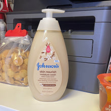 이미지를 갤러리 뷰어에 로드 , Johnson &amp; Johnson’s
