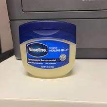 Load image into Gallery viewer, Vaseline
