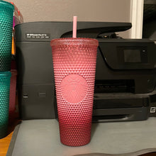 이미지를 갤러리 뷰어에 로드 , Starbucks Pink Gradient Studded Acrylic Tumbler Fall Winter Holiday 2022 (24 oz - Venti)
