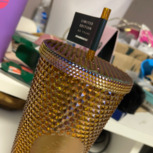將圖片載入圖庫檢視器 Starbucks Limited Edition 2021 50th Anniversary Honeycomb Gold Studded Cold Cup Tumbler 24oz
