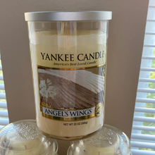 Load image into Gallery viewer, Yankee Candle
