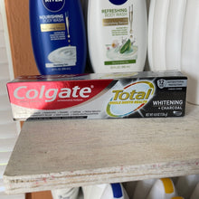 Load image into Gallery viewer, Colgate
