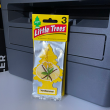 画像をギャラリービューアに読み込む, Little Trees
