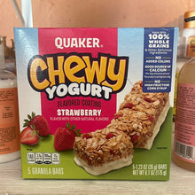 Cargar imagen en el visor de la galería, Quaker Chewy Yogurt Strawberry
