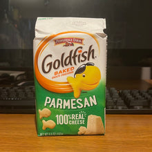 이미지를 갤러리 뷰어에 로드 , Goldfish Baked Snack Crackers - Parmesan
