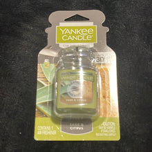 Load image into Gallery viewer, Yankee Candle
