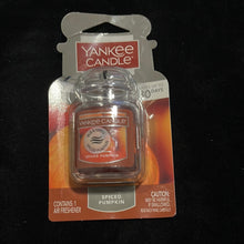 Load image into Gallery viewer, Yankee Candle
