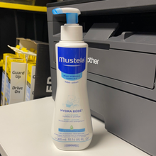画像をギャラリービューアに読み込む, Mustela
