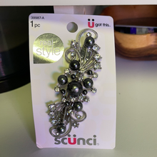 Load image into Gallery viewer, Scunci
