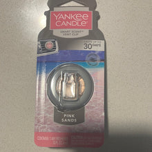 Load image into Gallery viewer, Yankee Candle

