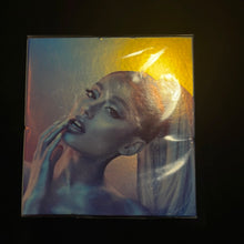 將圖片載入圖庫檢視器 Ariana Grande
