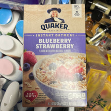 Load image into Gallery viewer, Quaker Instant Oatmeal Blueberry Strawberry

